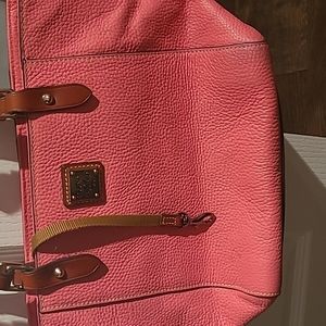 Dooney en Bourke Pink Purse